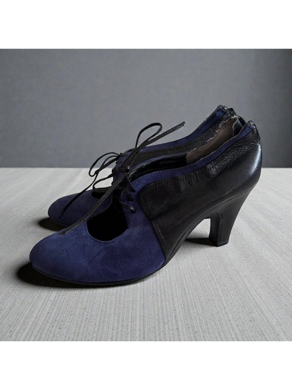 AEROSOLES Blue Black Suede Leather Oxford Lace Up Heels Size 9.5